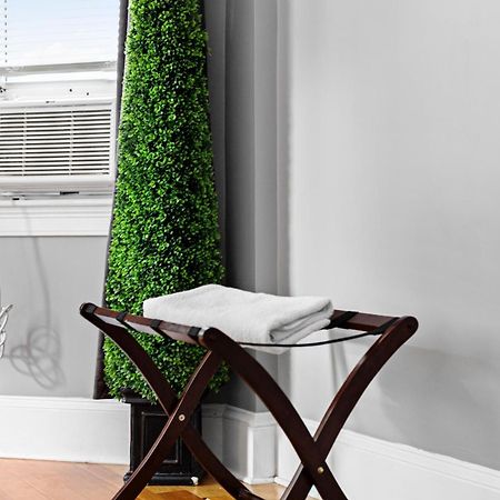 Spacious Apartments Near Ashmont - Evonify Stays Boston Eksteriør bilde