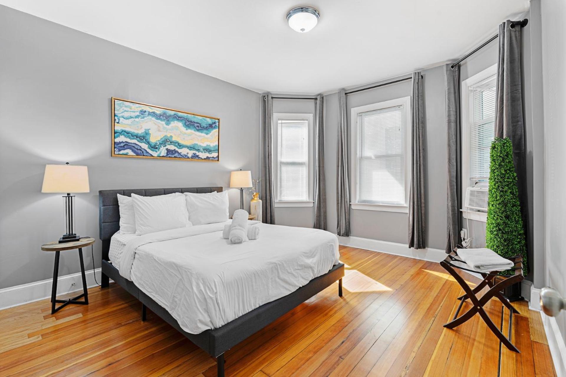 Spacious Apartments Near Ashmont - Evonify Stays Boston Eksteriør bilde