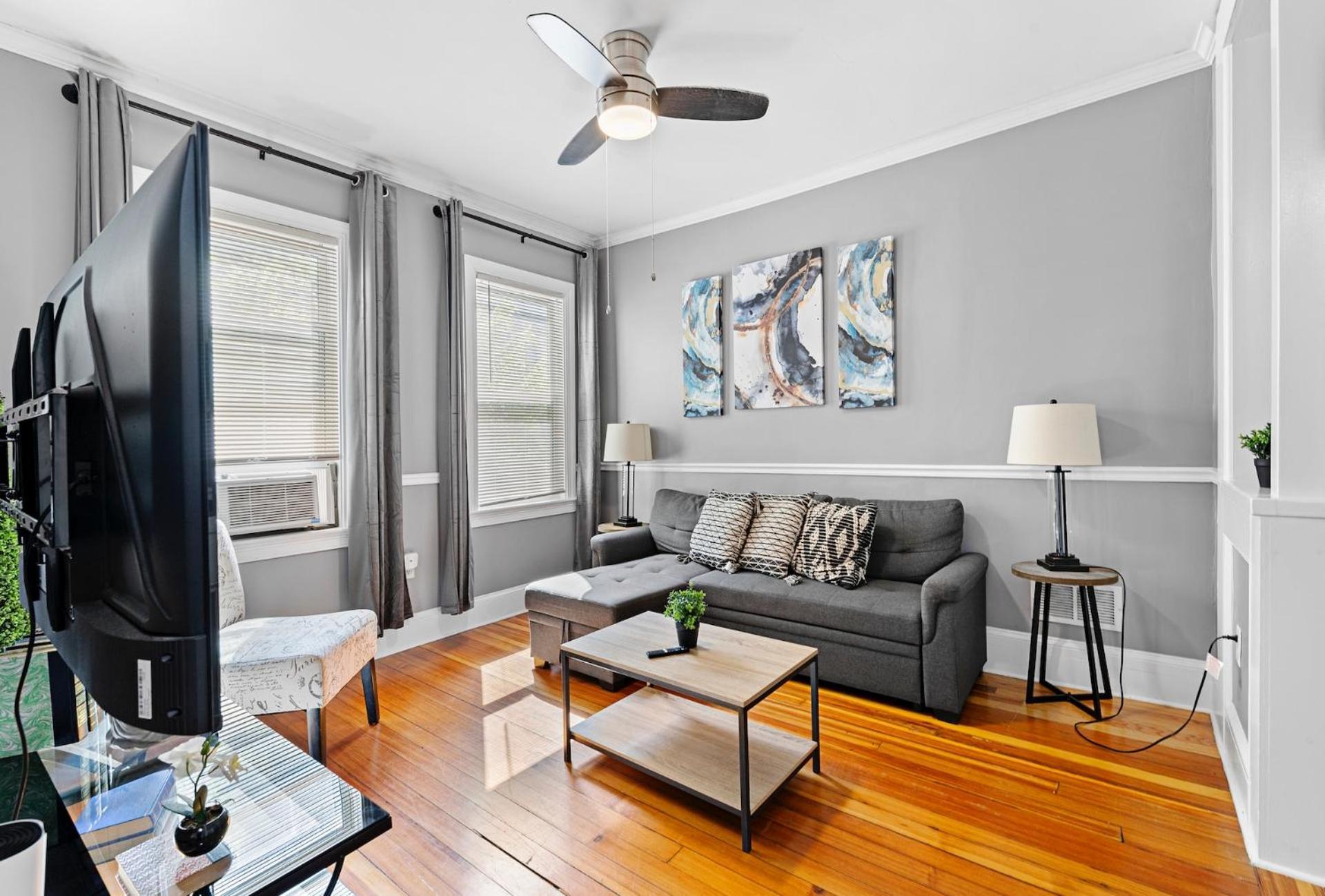 Spacious Apartments Near Ashmont - Evonify Stays Boston Eksteriør bilde